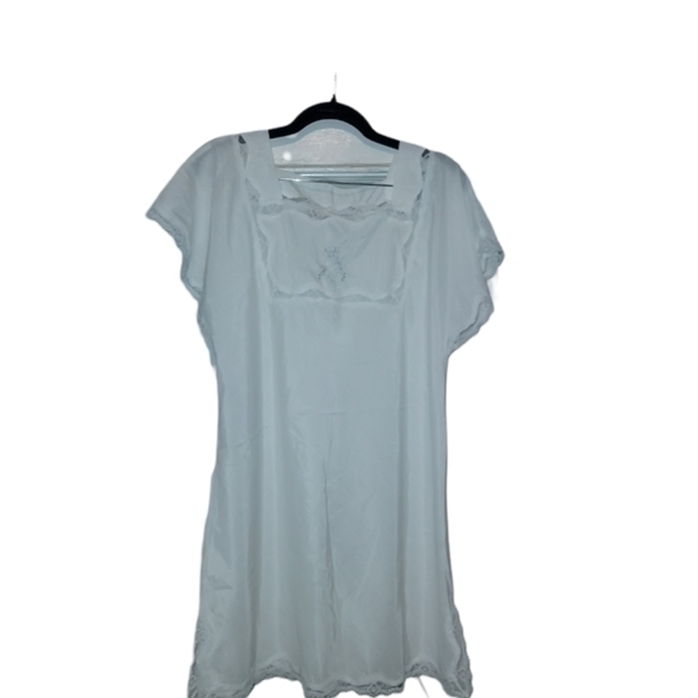 VINTAGE Barbizon Bella  Nightgown  set